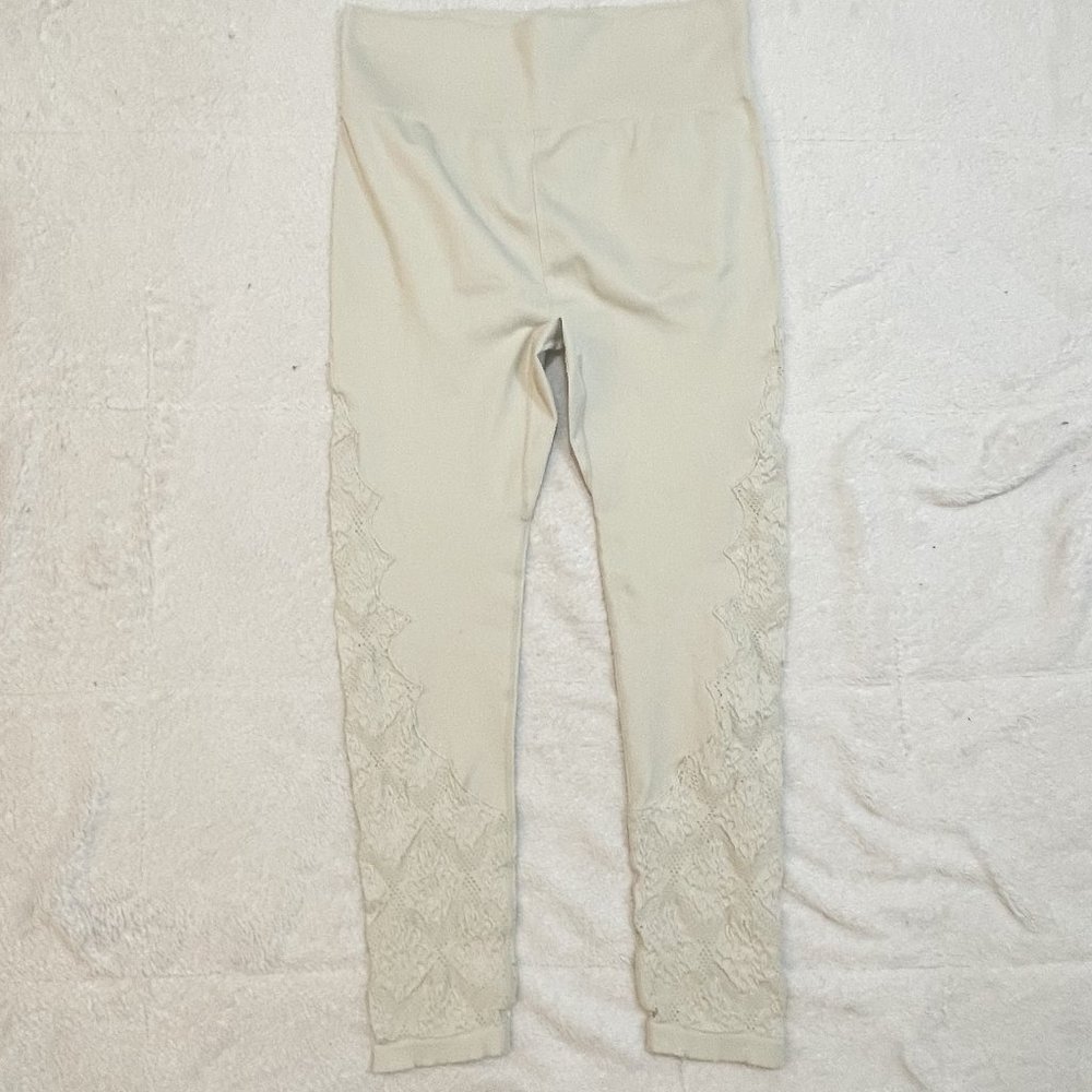 Felina Leggings - cream/champagne - XL - very nice detailing on bottom/sides,